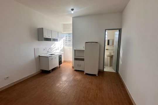 Studio de casa para alugar com 1 quarto, 25m² em Santo Amaro, São Paulo