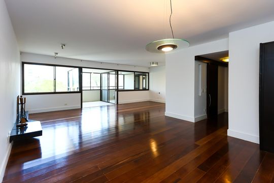 Apartamento para alugar com 3 quartos, 185m² em Real Parque, São Paulo