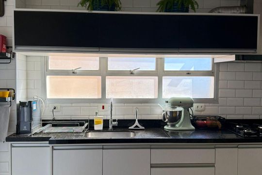 Cozinha de apartamento à venda com 3 quartos, 93m² em Vila Olímpia, São Paulo