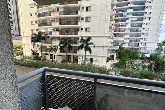 Varanda da Sala de apartamento à venda com 1 quarto, 49m² em Alphaville Industrial, Barueri