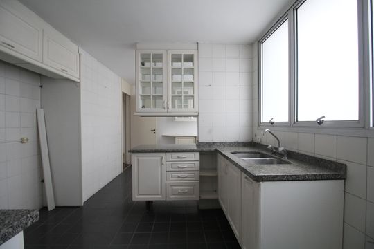 Cozinha de apartamento para alugar com 3 quartos, 160m² em Jardim Ampliação, São Paulo