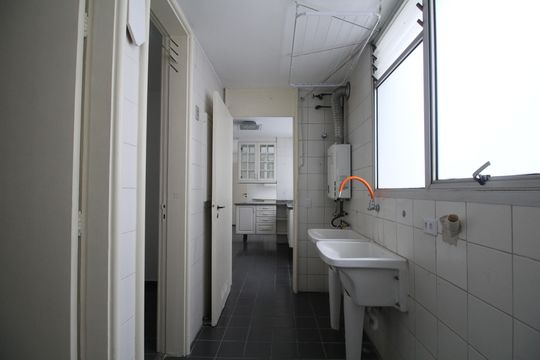 Área de Serviço de apartamento para alugar com 3 quartos, 160m² em Jardim Ampliação, São Paulo