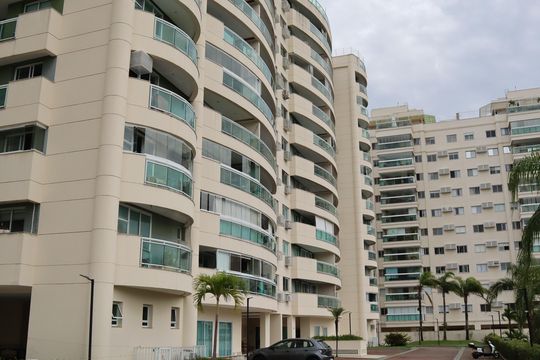 FACHADA de apartamento para alugar com 2 quartos, 70m² em Barra da Tijuca, Rio de Janeiro