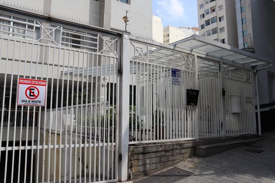 Fachada de apartamento à venda com 2 quartos, 66m² em Bela Vista, São Paulo