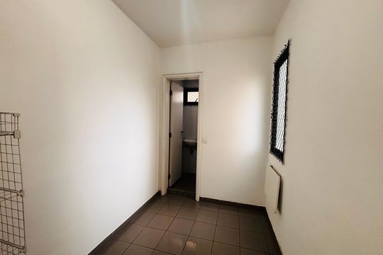 Lavanderia de apartamento para alugar com 5 quartos, 200m² em Alphaville Industrial, Barueri