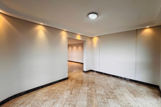 Sala  de apartamento para alugar com 5 quartos, 200m² em Alphaville Industrial, Barueri