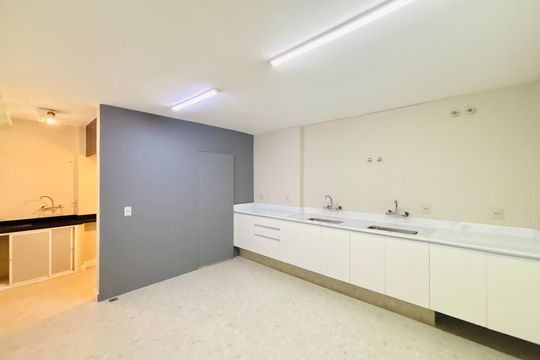 Cozinha de apartamento para alugar com 4 quartos, 328m² em Copacabana, Rio de Janeiro