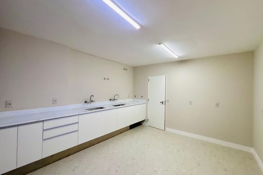 Cozinha de apartamento para alugar com 4 quartos, 328m² em Copacabana, Rio de Janeiro