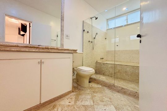 Apartamento para alugar com 4 quartos, 328m² em Copacabana, Rio de Janeiro