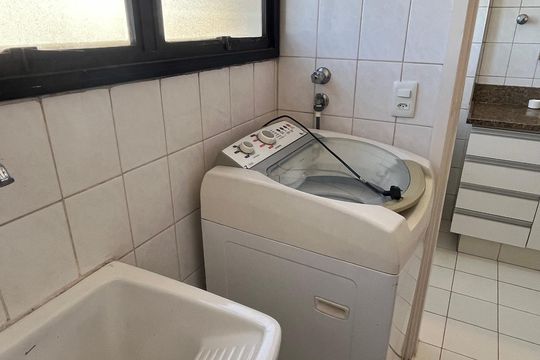 Área de  serviço de apartamento à venda com 1 quarto, 87m² em Centro, Campinas