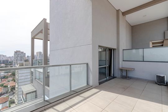Varanda de kitnet/studio para alugar com 1 quarto, 52m² em Vila Cordeiro, São Paulo