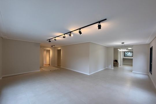 Sala  de apartamento à venda com 3 quartos, 180m² em Santo Amaro, São Paulo