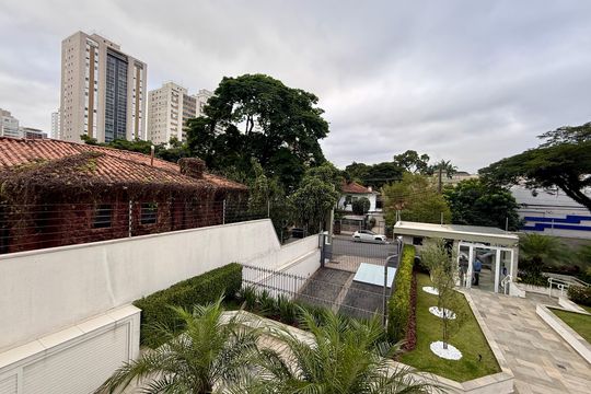 Vista  de apartamento à venda com 3 quartos, 180m² em Santo Amaro, São Paulo