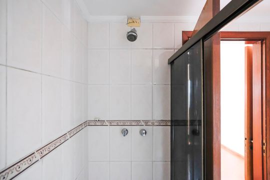 Banheiro da suíte de apartamento para alugar com 3 quartos, 102m² em Santa Paula, São Caetano do Sul
