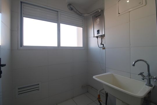 Área de Serviço de apartamento para alugar com 2 quartos, 64m² em Jardim Prudência, São Paulo