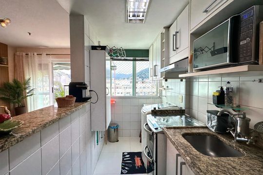 Cozinha de apartamento à venda com 3 quartos, 136m² em Botafogo, Rio de Janeiro