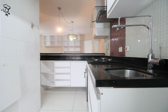 Cozinha de apartamento à venda com 2 quartos, 70m² em Vila Suzana, São Paulo