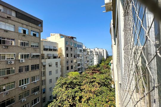 Vista da Suíte de apartamento para alugar com 2 quartos, 80m² em Copacabana, Rio de Janeiro