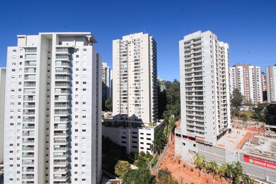 Vista da Suíte 1 de apartamento à venda com 2 quartos, 68m² em Vila Andrade, São Paulo
