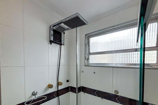 Banheiro de apartamento à venda com 2 quartos, 74m² em Jardim Paulista, São Paulo