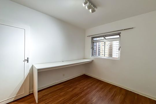 Quarto 1 de apartamento à venda com 2 quartos, 74m² em Jardim Paulista, São Paulo