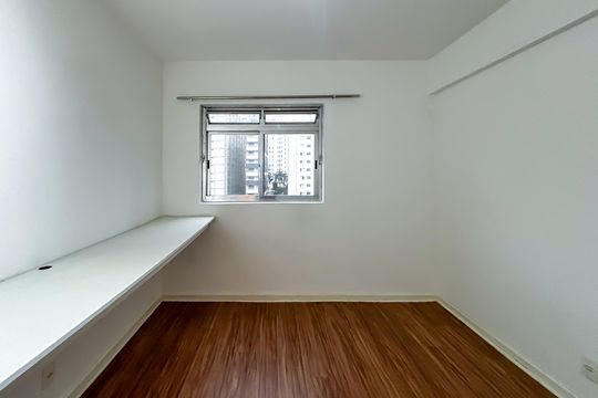 Quarto 1 de apartamento à venda com 2 quartos, 74m² em Jardim Paulista, São Paulo