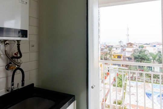 Area de Serviço  de apartamento à venda com 2 quartos, 52m² em Jardim Flor da Montanha, Guarulhos