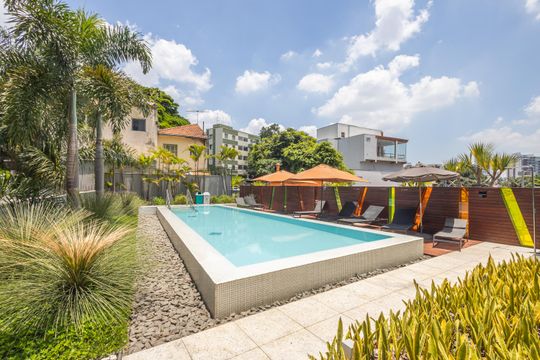 Piscina de kitnet/studio à venda com 1 quarto, 46m² em Vila Madalena, São Paulo