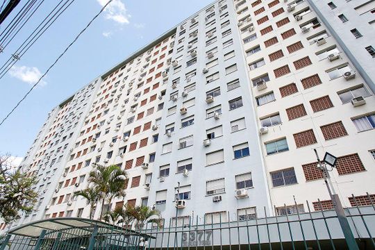 Fachada de apartamento para alugar com 1 quarto, 45m² em Azenha, Porto Alegre