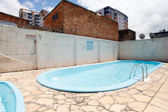 Área Comum - Piscina de apartamento para alugar com 1 quarto, 45m² em Azenha, Porto Alegre