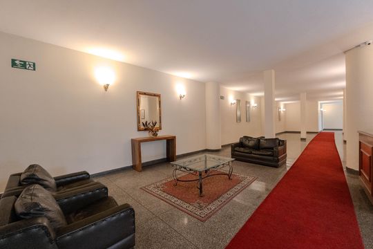 Hall de entrada de apartamento para alugar com 1 quarto, 54m² em Bela Vista, São Paulo