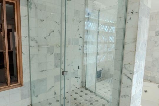 Banheiro da Suíte 1 de apartamento para alugar com 1 quarto, 54m² em Bela Vista, São Paulo