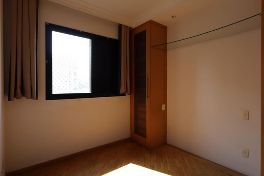 Quarto 2 de apartamento para alugar com 2 quartos, 66m² em Vila Andrade, São Paulo