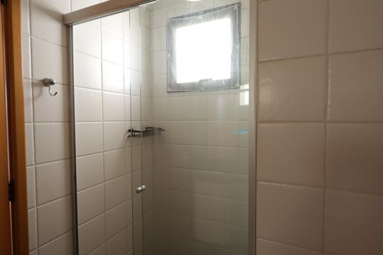 Banheiro Social de apartamento para alugar com 2 quartos, 66m² em Vila Andrade, São Paulo