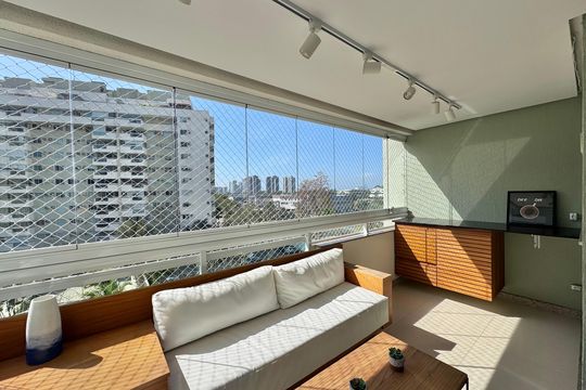 Varanda de apartamento para alugar com 1 quarto, 70m² em Barra da Tijuca, Rio de Janeiro