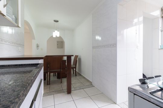 Cozinha de apartamento para alugar com 2 quartos, 80m² em Saúde, São Paulo