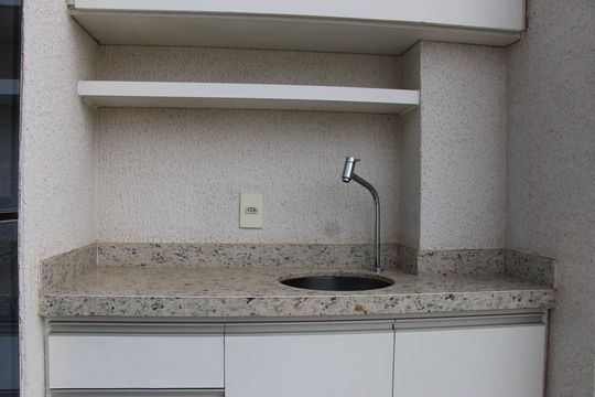 sacada- torneira de apartamento para alugar com 1 quarto, 79m² em Setor Oeste, Goiânia