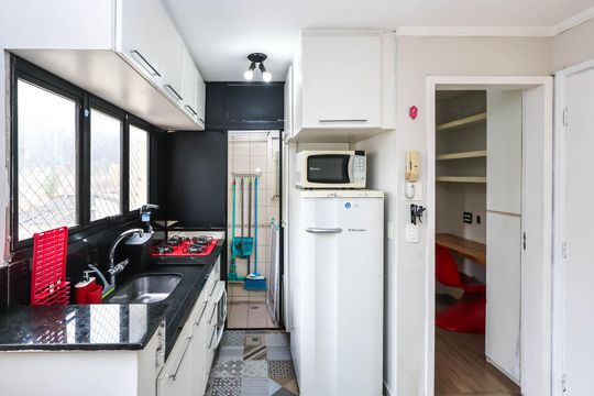 Cozinha de apartamento para alugar com 1 quarto, 48m² em Vila Mariana, São Paulo