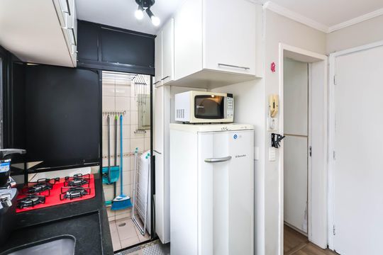 Cozinha de apartamento para alugar com 1 quarto, 48m² em Vila Mariana, São Paulo