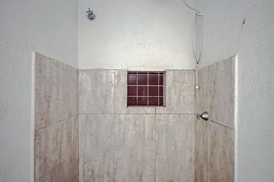 Banheiro de kitnet/studio para alugar com 1 quarto, 16m² em Brás, São Paulo
