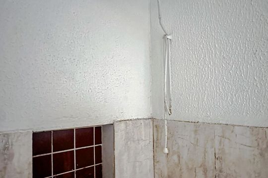 Banheiro de kitnet/studio para alugar com 1 quarto, 16m² em Brás, São Paulo