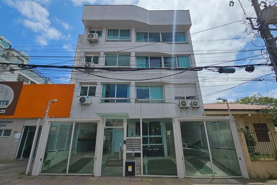 Fachada de apartamento para alugar com 1 quarto, 109m² em Passo da Areia, Porto Alegre