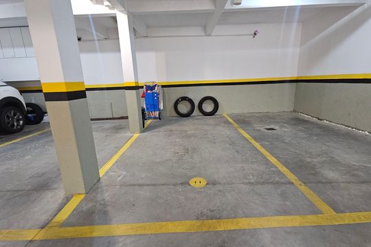Garagem de apartamento para alugar com 1 quarto, 109m² em Passo da Areia, Porto Alegre