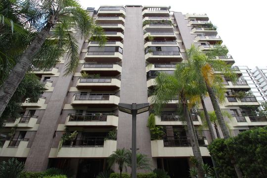 Fachada do Prédio de apartamento à venda com 3 quartos, 210m² em Moema, São Paulo