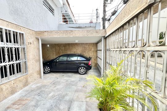 Garagem de casa para alugar com 3 quartos, 350m² em Santana, São Paulo