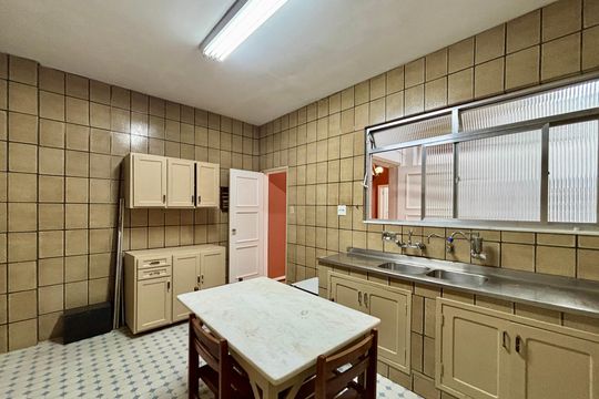 Cozinha de apartamento à venda com 3 quartos, 230m² em Copacabana, Rio de Janeiro