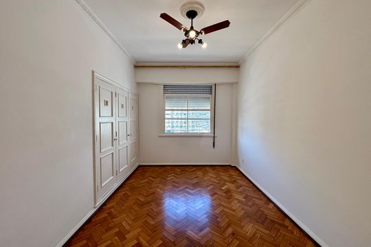 Quarto 1 de apartamento à venda com 3 quartos, 230m² em Copacabana, Rio de Janeiro