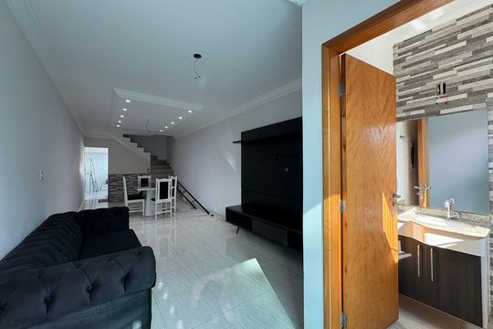 Casa à venda com 3 quartos, 137m² em Vila Alzira, Santo André