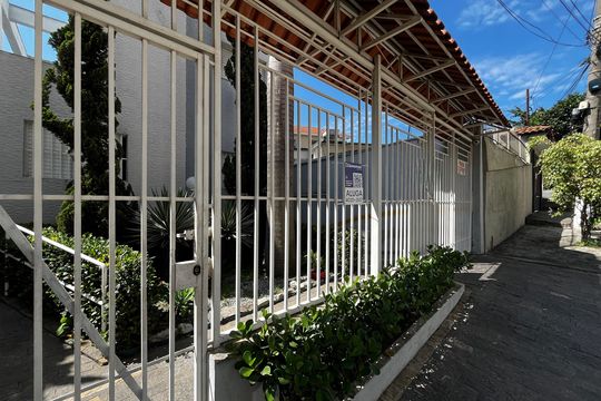 Placa de apartamento para alugar com 3 quartos, 70m² em Vila Barbosa, São Paulo