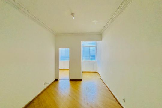 Sala de apartamento para alugar com 2 quartos, 75m² em Leme, Rio de Janeiro